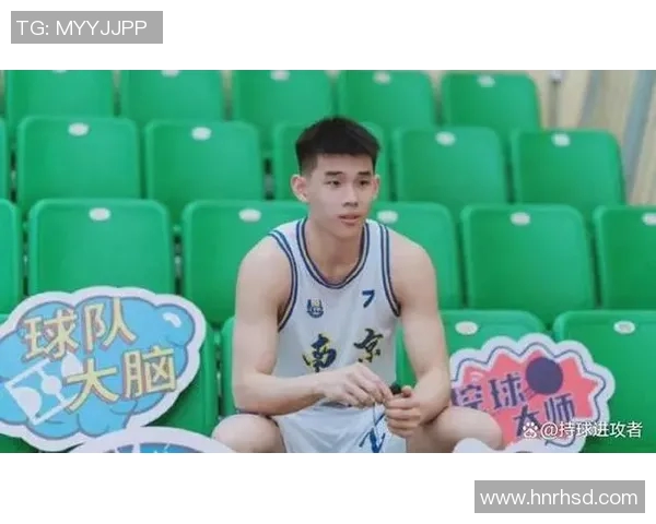 林葳的成长之路:从青涩学生到职场精英的蜕变与追求