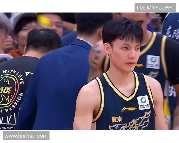 广东队与深圳队季后赛今晚激战正酣期待精彩对决与精彩表现